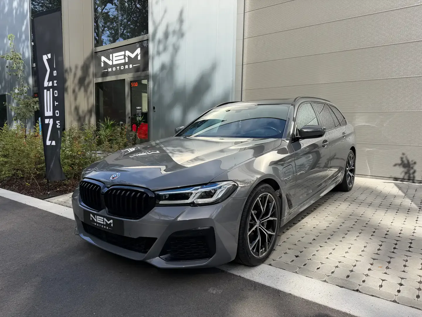 BMW 530